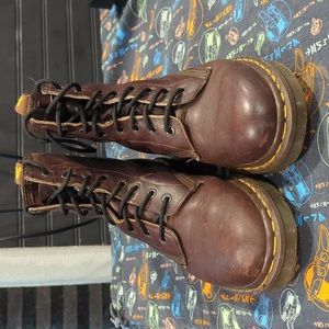 MIE Dr Martens